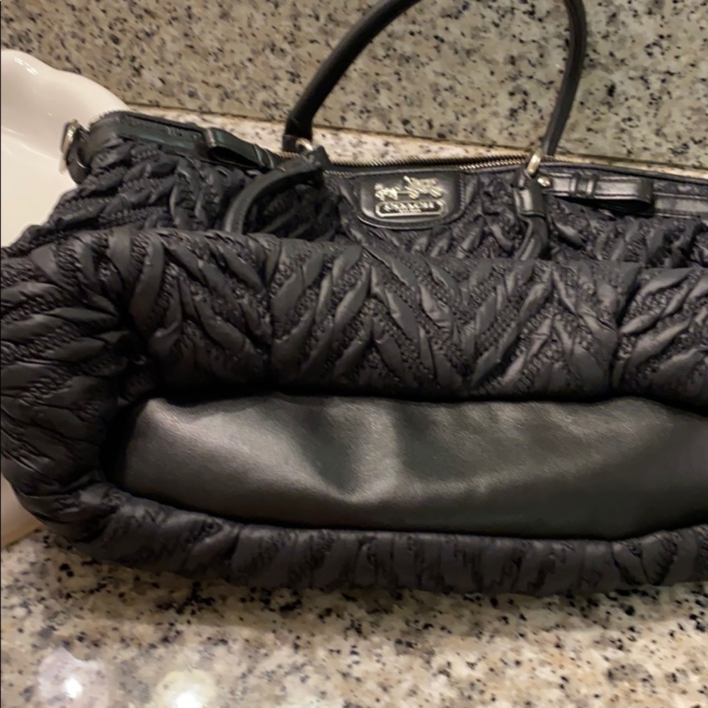 Purse - Picture 2 of 4